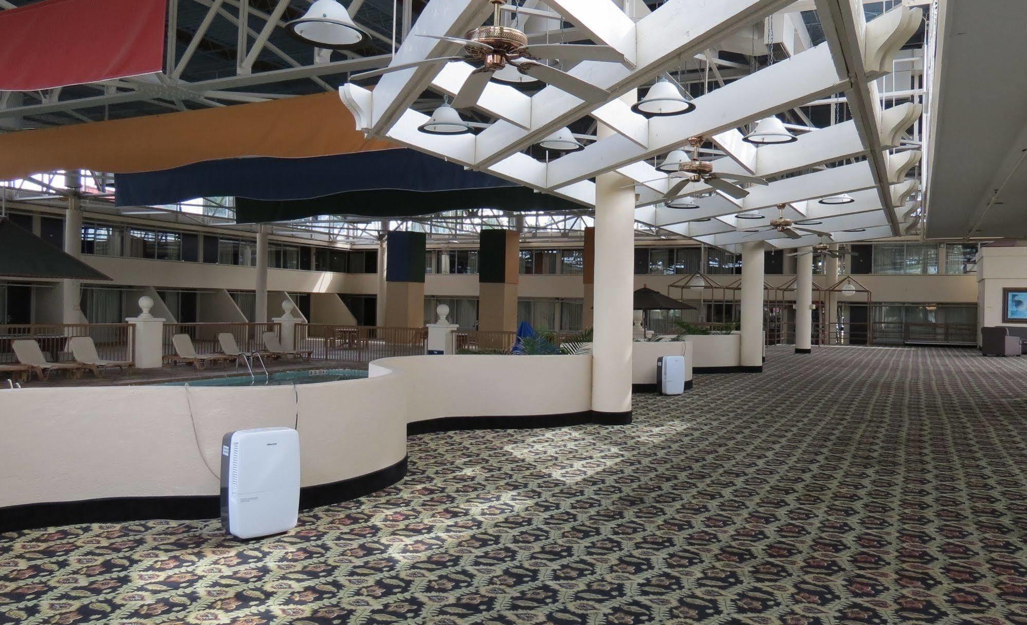 Days Inn By Wyndham Montgomery Near Aum Exterior foto